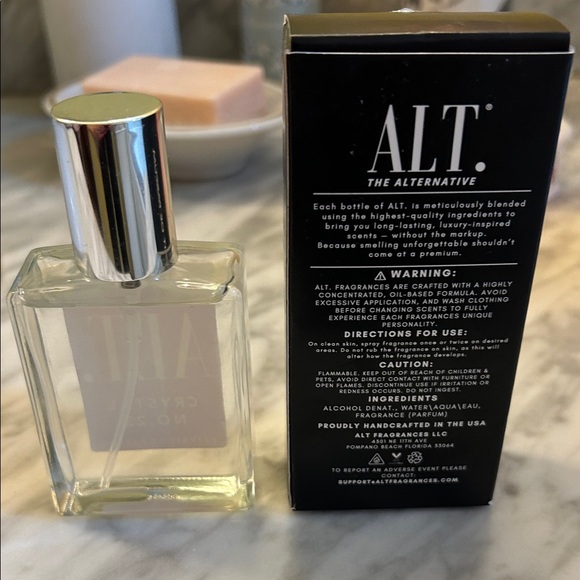 ALT. Crystal No. 23 Extrait de Parfum; Similar to Baccrarat Rouge-sells for 350 - Picture 2 of 8